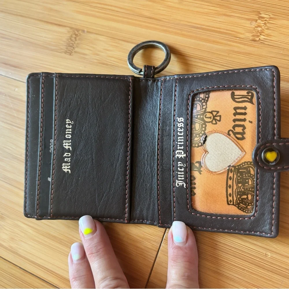 Juicy Couture Black Key & Card Holder with Embroidered Crest - Picture 5 of 7